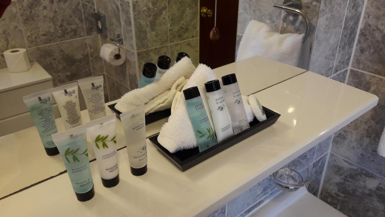 אינברנס Lyndon Guest House מראה חיצוני תמונה